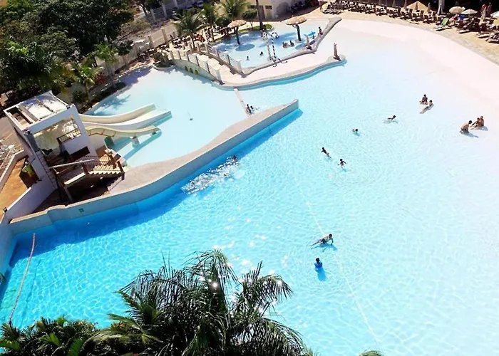 Lacqua diRoma com Parque Aquático e Cozinha Caldas Novas